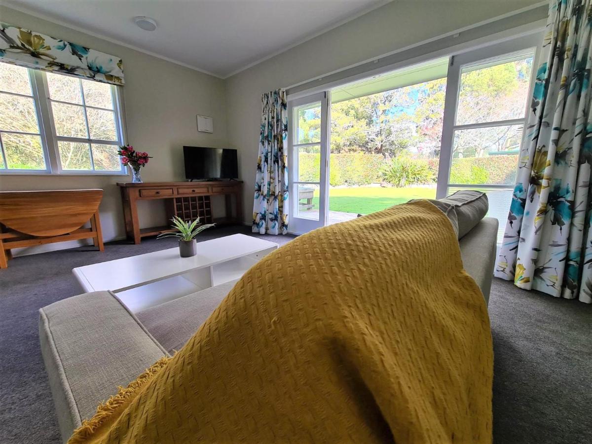 Pyes Pa Studio Apartment Tauranga Exterior photo