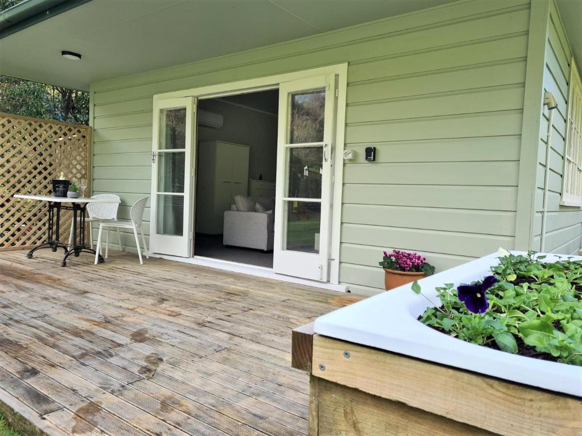 Pyes Pa Studio Apartment Tauranga Exterior photo